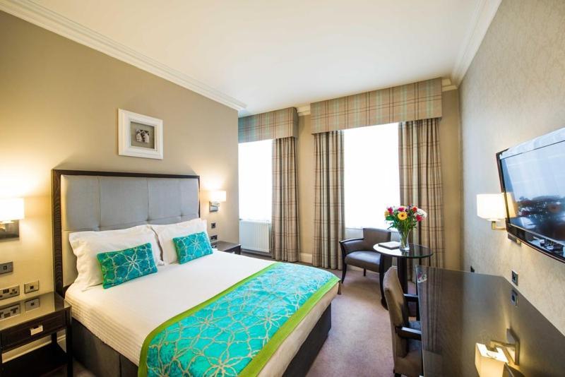 Leonardo Edinburgh City Room photo